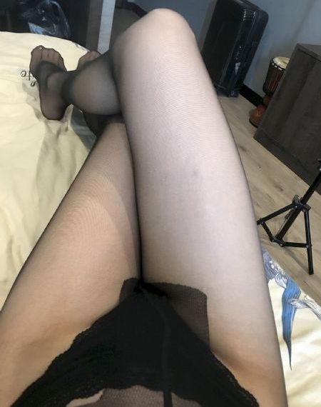 变成黑皮辣妹后朋友做了的梦_剧情片高清在线