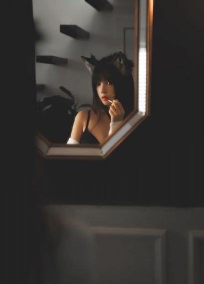 与敌共谋_JVID性感写真